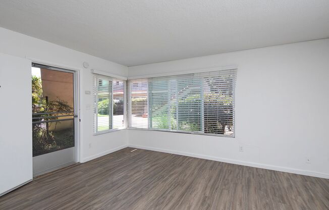 XL Charming 2bd/2ba Apt. in South Park