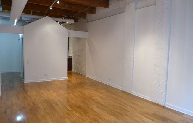 1 bed, 1 bath, 825 sqft, $1,950, Unit 509