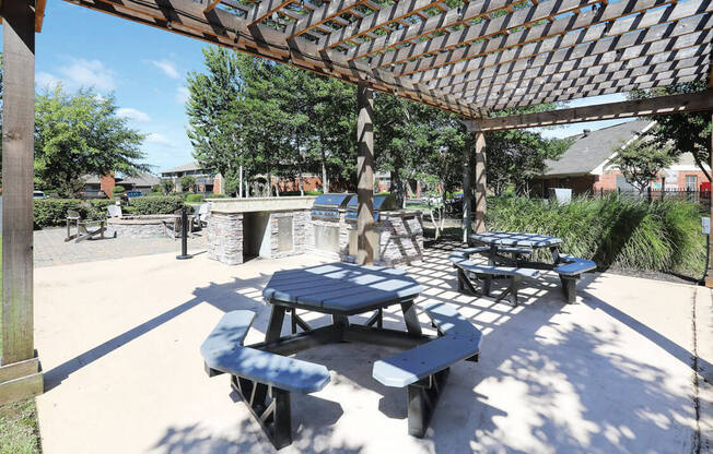 picnic area at Bradford Chase apartments