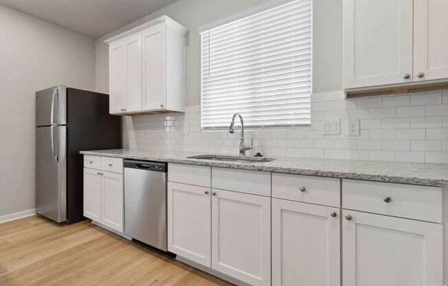Brand New 3 Bd 3 Full Bath Townhouse Near UTSA & LaCantera