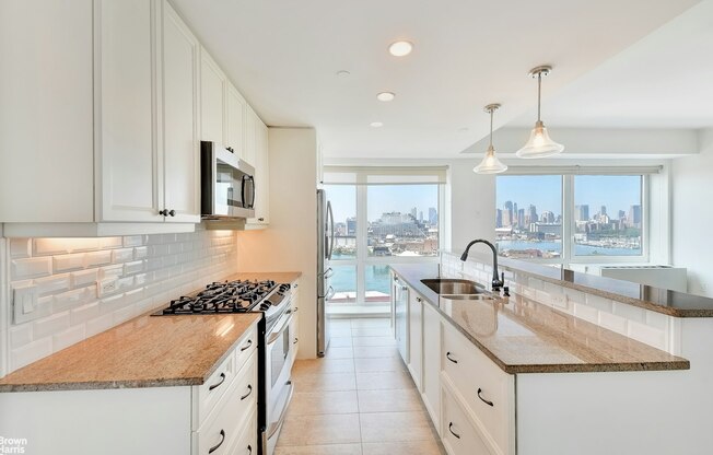446 KENT AVE