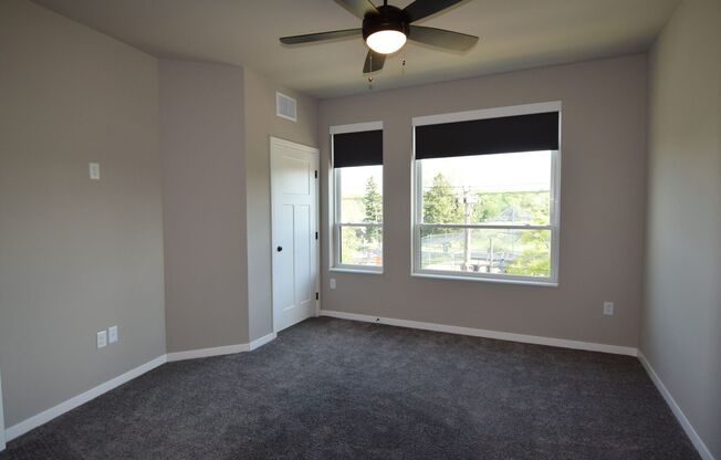 1 bed, 1 bath, 816 sqft, $1,725, Unit 5604-317