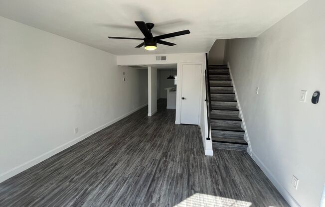 2 beds, 2 baths, 977 sqft, $1,595, Unit 18