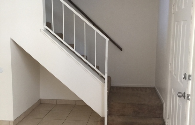 2 beds, 1.5 baths, 970 sqft, $1,225