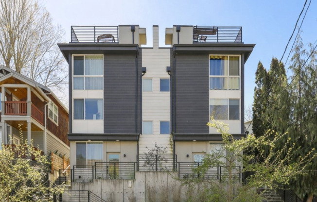Three-Bedroom Townhouse Close to Seattle Pacific University!!!