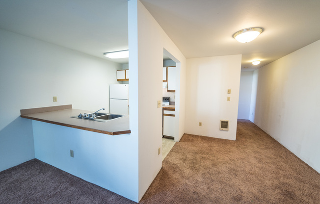 2 beds, 1 bath, 826 sqft, $1,150, Unit 3