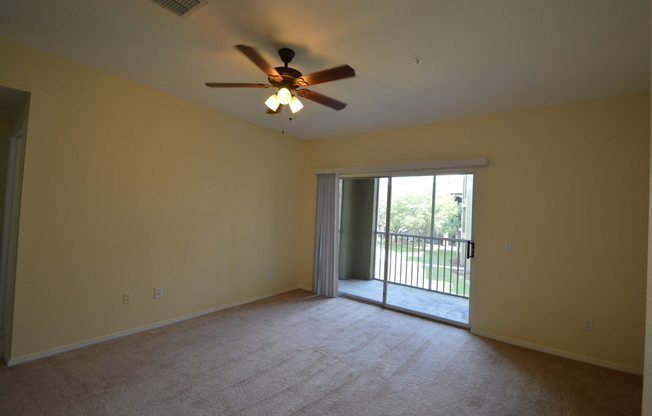 TEMPLE TERRACE: Second floor unit $1350 month. Gated Community! Convenient to USF