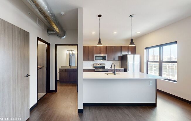 1 bed, 1 bath, 690 sqft, $1,174, Unit #410