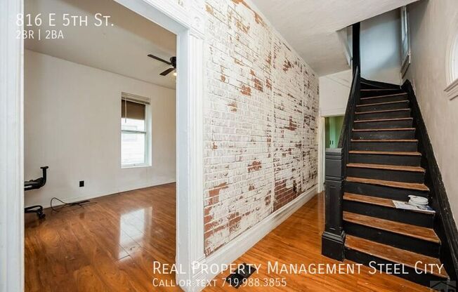 816 E 5 ST