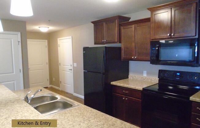 2 beds, 1 bath, 999 sqft, $1,380, Unit 320-313