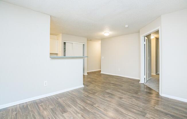 2 beds, 2 baths, 997 sqft, $1,225