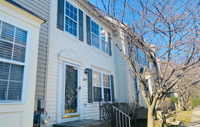 2-BEDROOM, 2.5-BATH TOWNHOME AVAILABLE IN GLEN BURNIE, ANNE ARUNDEL COUNTY
