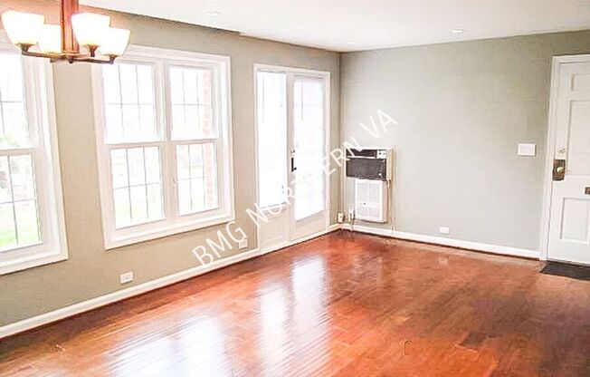 3553 MARTHA CUSTIS DR #905-35