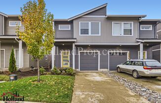 Gorgeous & Spacious Single-Home 3 beds 2.5 bath Available for you!!! NEW PRICE