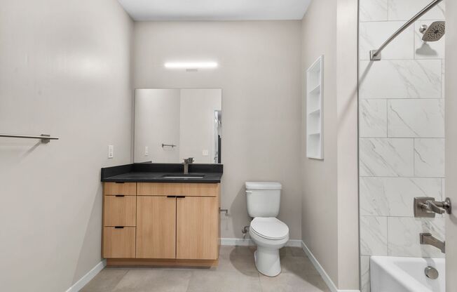 1 bed, 1 bath, 614 sqft, $2,160, Unit 322