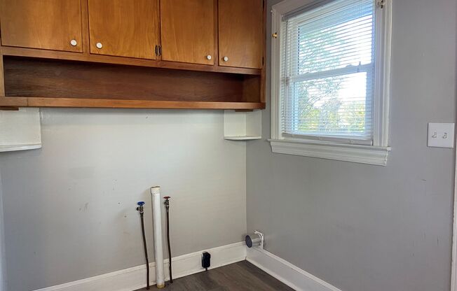 2 beds, 1 bath, $925