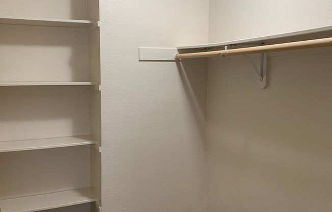 1 bed, 1 bath, 620 sqft, $1,375, Unit 3230 H