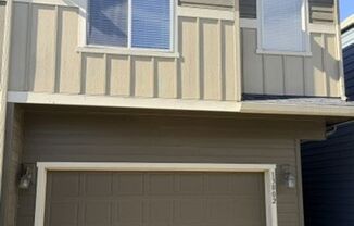 Three Bedrooms Plus Loft! Centrally located!