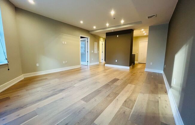 1 bed, 1 bath, 684 sqft, $2,100, Unit 506