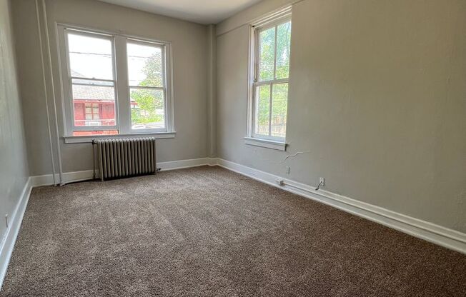 222 W Magnolia