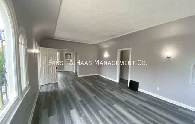 516 E 21 ST