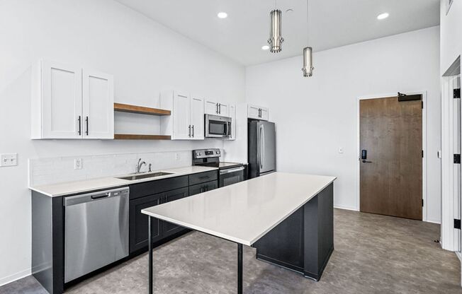 1 bed, 1 bath, 620 sqft, $1,425, Unit 3213