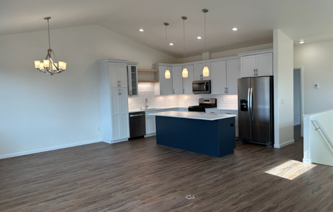 4803 KALENKA CIR