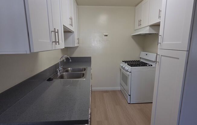 1 bed, 1 bath, $1,895, Unit 26