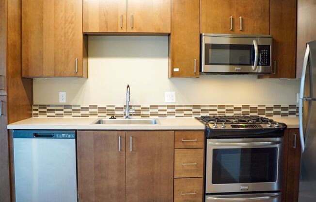 1 bed, 1 bath, $1,395, Unit 205