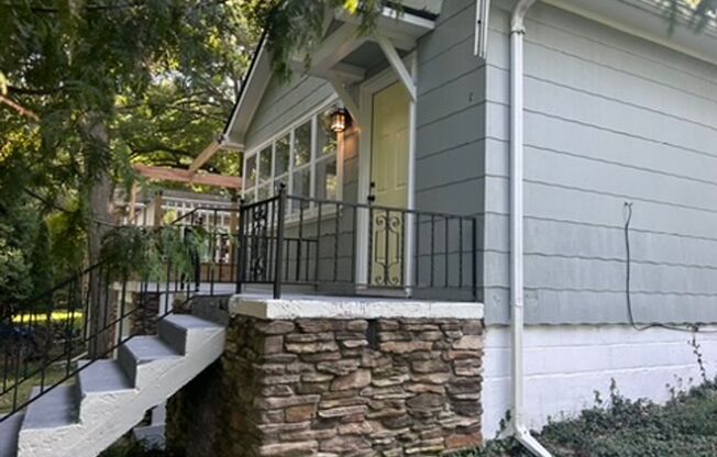 Cute 2 Bedroom Home in West Bloomfield