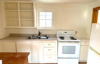 1-Bedroom Cottage on Bench