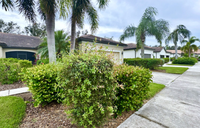 2486 OSWEGO DR