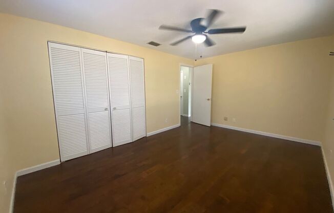 2 beds, 1 bath, $1,700