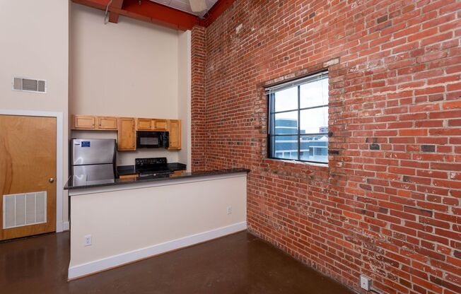 2 beds, 2 baths, 900 sqft, $1,839, Unit 306