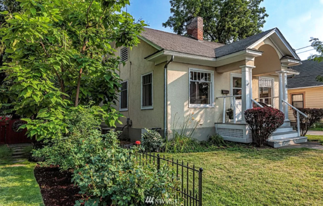 8 NEWELL ST
