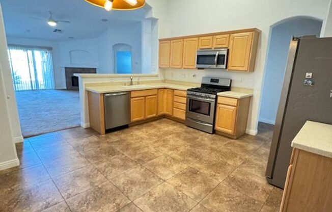 3 beds, 2 baths, $2,500