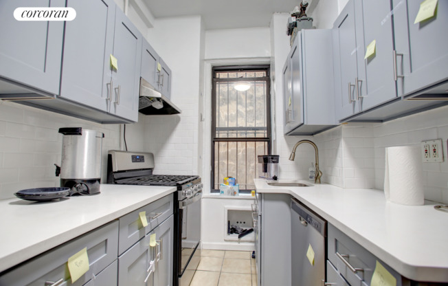 315 W 102 ST