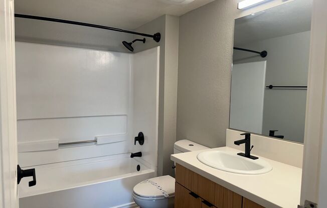 2 beds, 2 baths, 986 sqft, $2,785, Unit 706