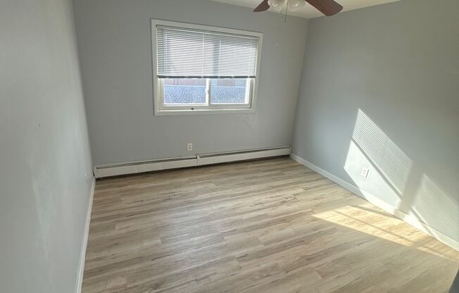 1 bed, 1 bath, $1,090, Unit 306