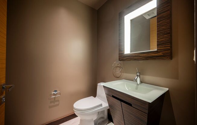 1 bed, 1.5 baths, $5,995, Unit #3902