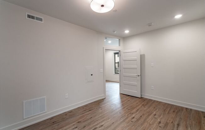 Studio, 1 bath, $1,315, Unit 1050 N 4th St. Apt. 207