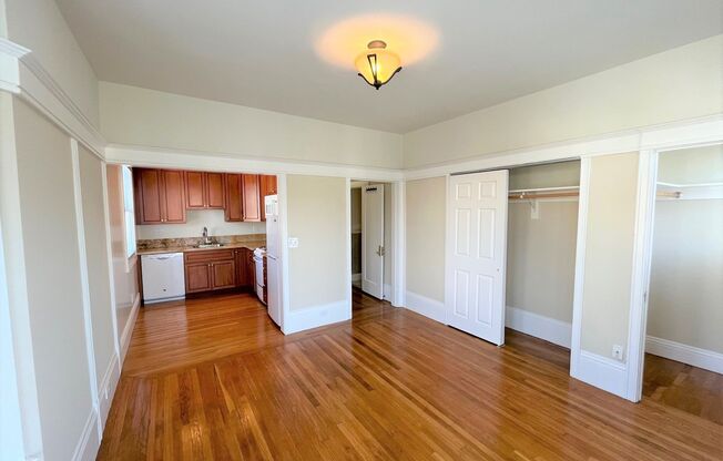 Studio, 1 bath, $2,350, Unit 10