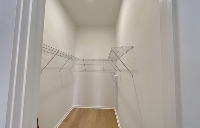 Studio, 1 bath, 345 sqft, $1,390