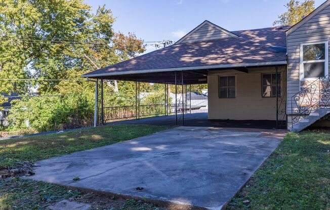Spacious St. Ann Home with Large Detached Garage - Presented By Tiffany Gerling's Team