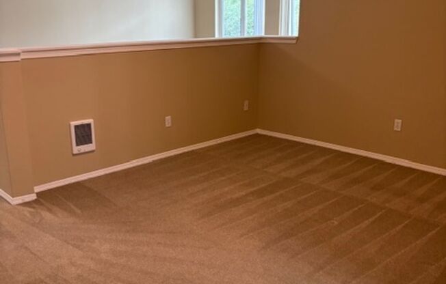 Studio, 1 bath, 745 sqft, $1,490, Unit 121