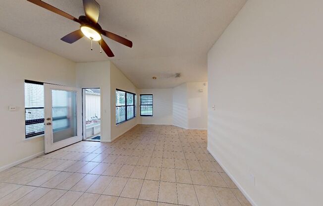 3 Bed/2 Bath/ 2 Car Garage Home In Villas At Cross Creek