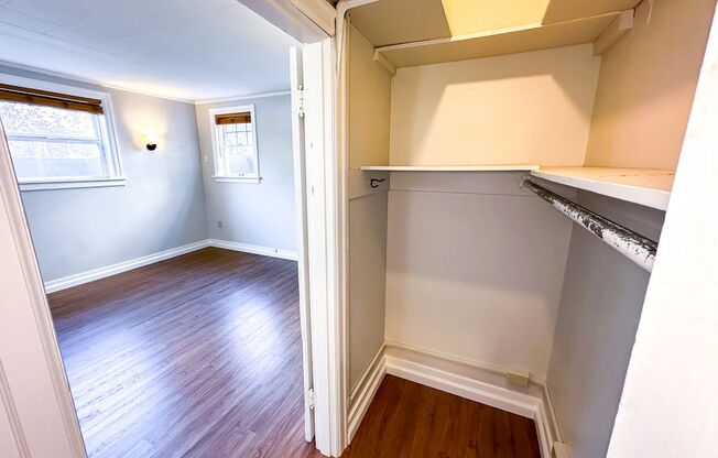 Studio, 1 bath, 500 sqft, $1,595, Unit B