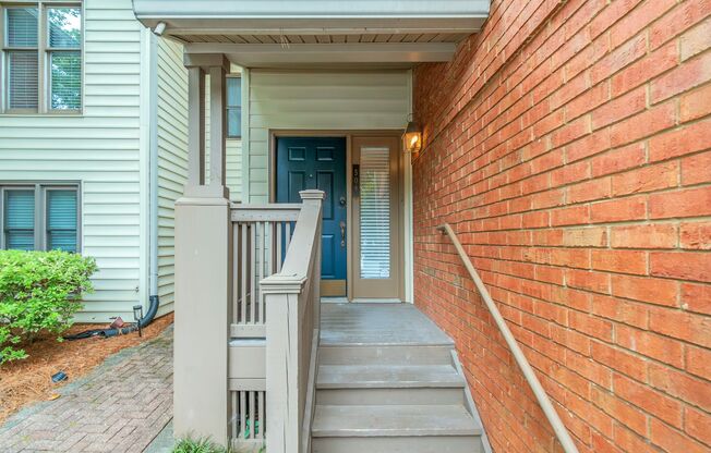 3 beds, 2 baths, $2,800