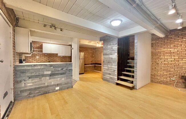 806 S. Loomis St