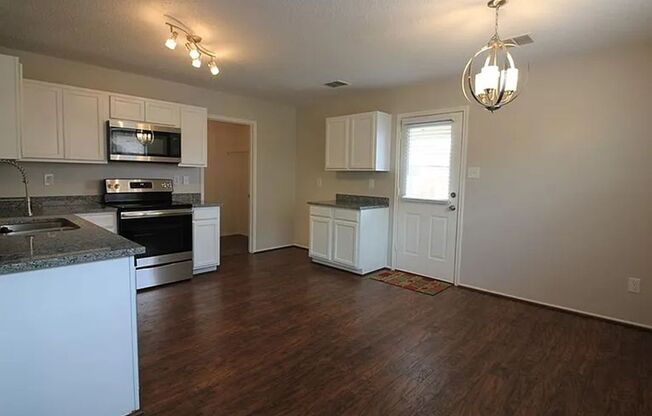 3 Bedroom 2 bath home!